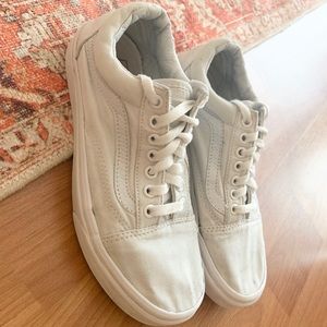 White Vans Old Skool Sneakers Size 8